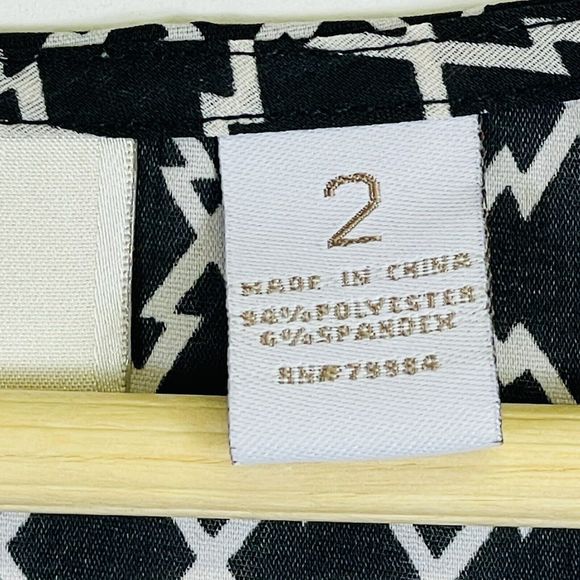Chico's Black White Geometric Chiffon Gathered Tank Top Womens Sz 2 Medium 8 - Picture 3 of 4